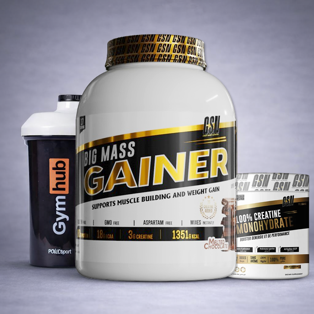 Sac Big Mass GSN Gainer, flacon de Créatine et shaker transparent posés côte à côte sur fond neutre dégradé clair, visuel premium pour site e‑commerce prise de masse rapide et musculation