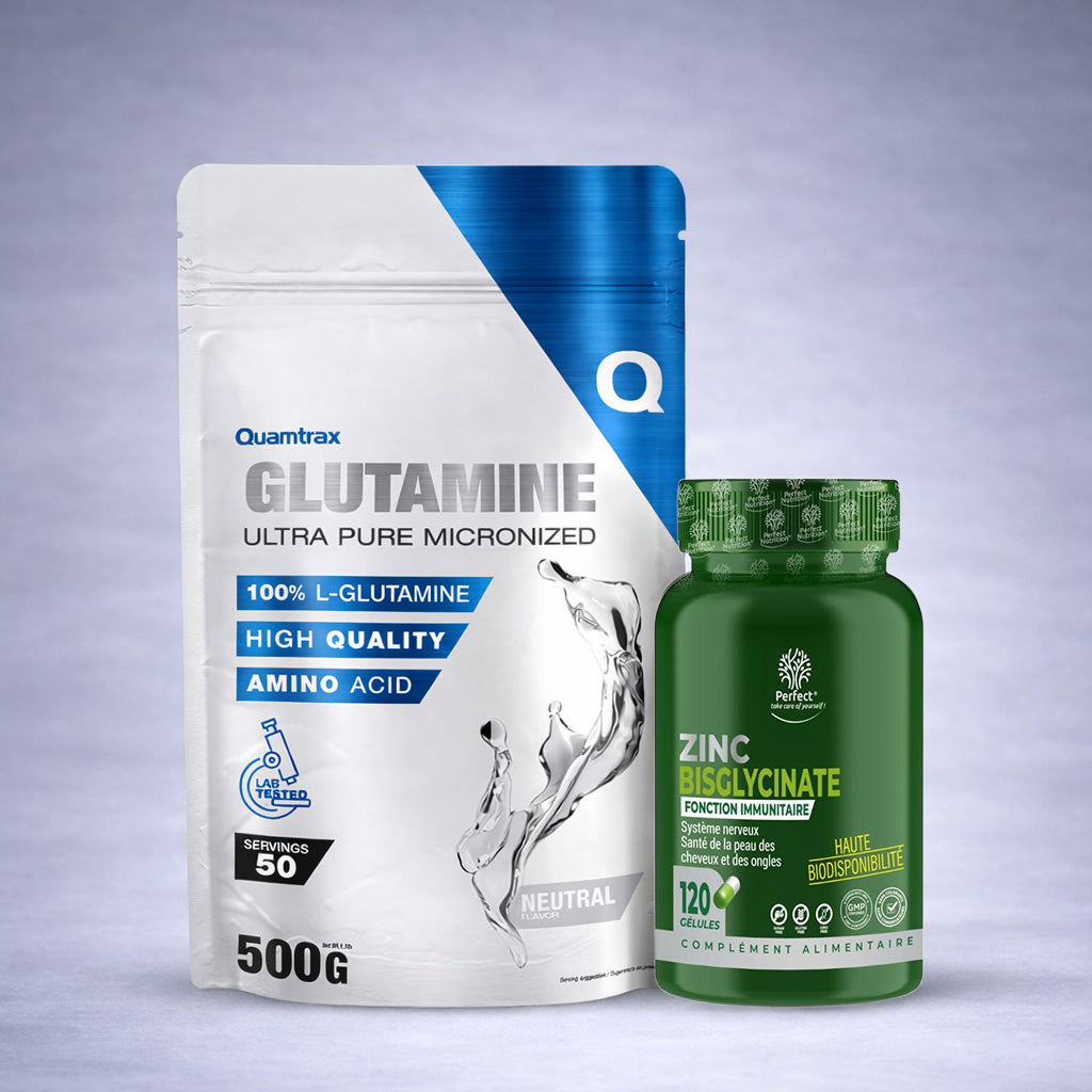 Flacon bleu Quamtrax Glutamine et flacon blanc Zinc Perfect posés côte à côte sur fond neutre dégradé clair, visuel premium pour site e‑commerce récupération musculaire et renfort immunitaire